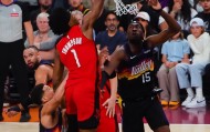 开云体育官方网站-火箭逆转太阳21分取7连胜！险爆冲突+人仰马翻：马威场下面如死灰